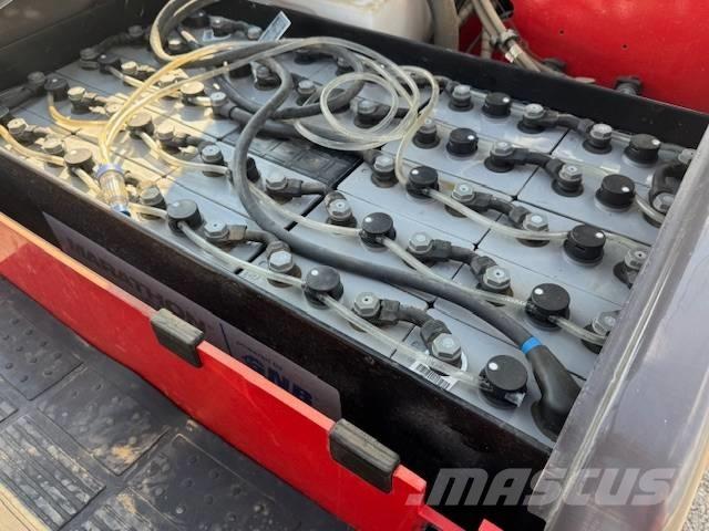 Manitou ME 425 Carretillas de horquilla eléctrica