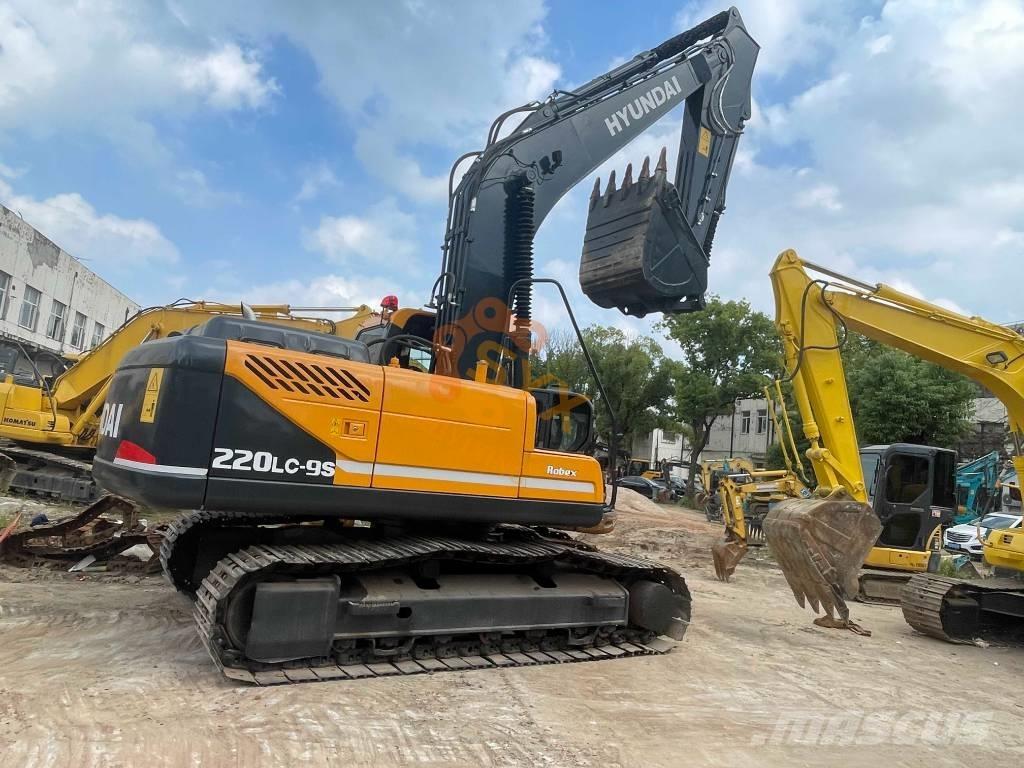 Hyundai Robex 220 Excavadoras sobre orugas