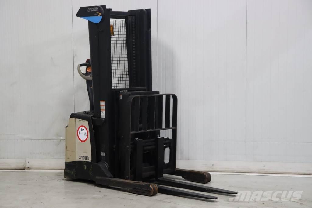 Crown SHR5520-1.13 Montacargas manual