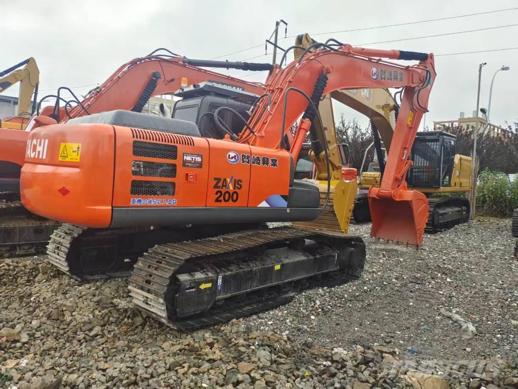 Hitachi ZX 200 Excavadoras sobre orugas