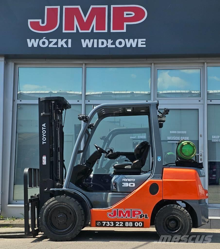 Toyota 8 FG 30 F Camiones LPG