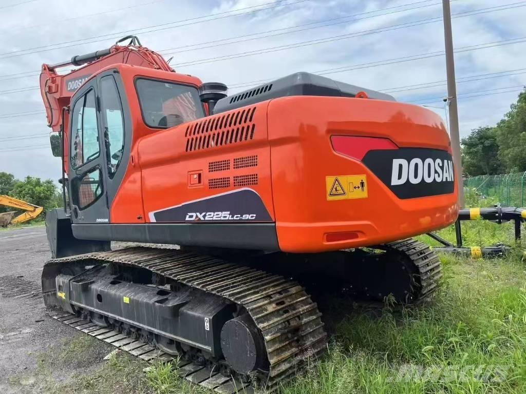 Doosan DX 225LC-9C Excavadoras sobre orugas