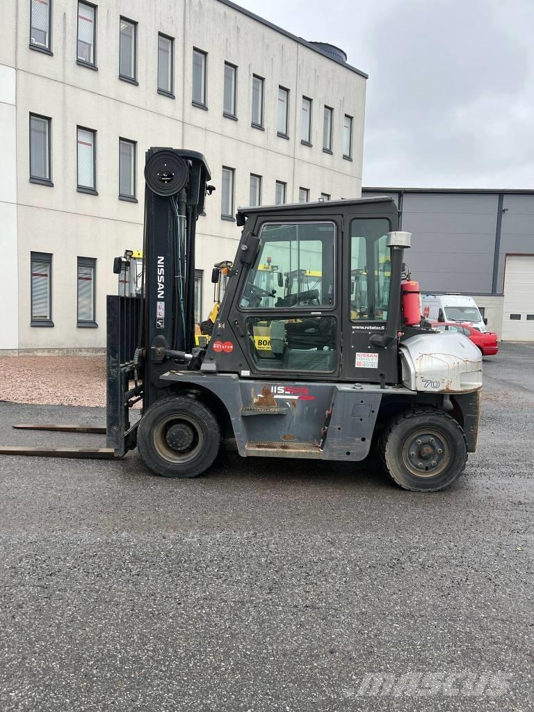 Nissan L1 F6 F70 Y Camiones diesel