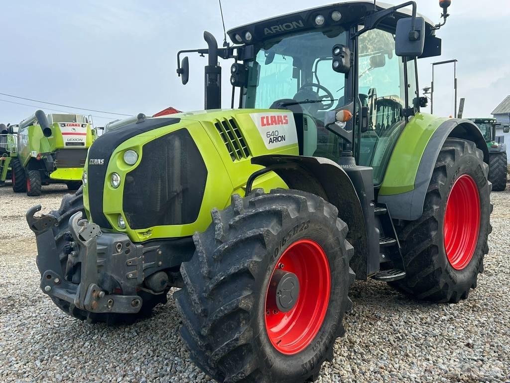 CLAAS Arion 640 Tractores