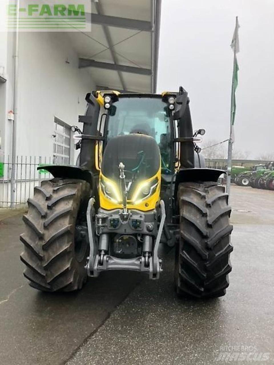 Valtra q305 Tractores