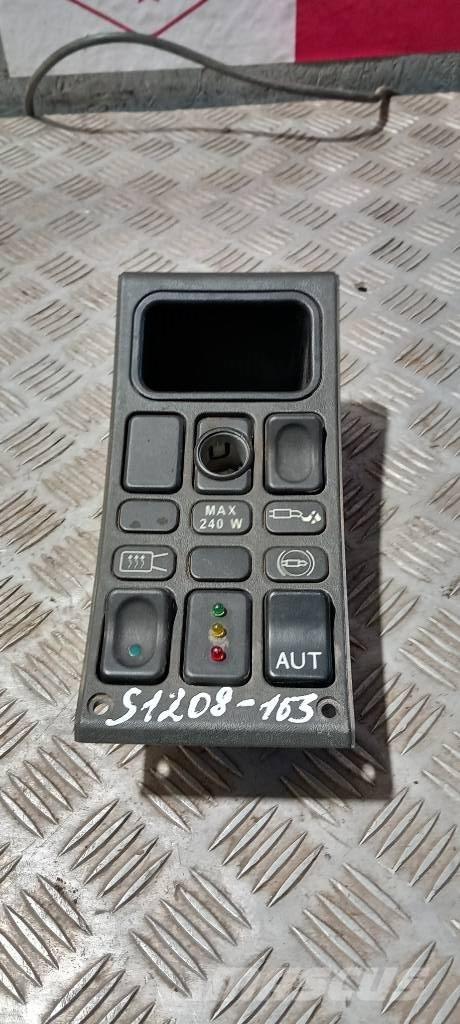 Scania 94 D.    1110904 Cabinas