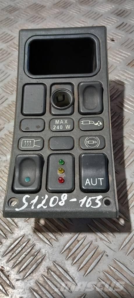 Scania 94 D.    1110904 Cabinas