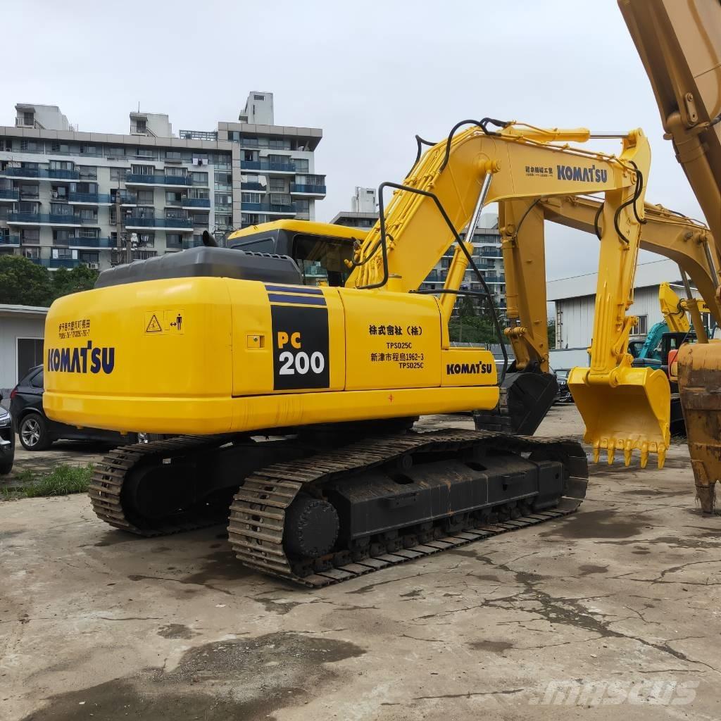 Komatsu PC200-7 Excavadoras sobre orugas