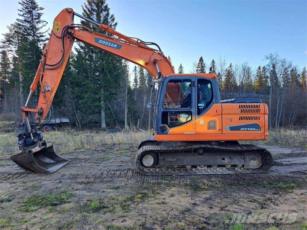 Doosan DX 140 LC-3 Excavadoras sobre orugas