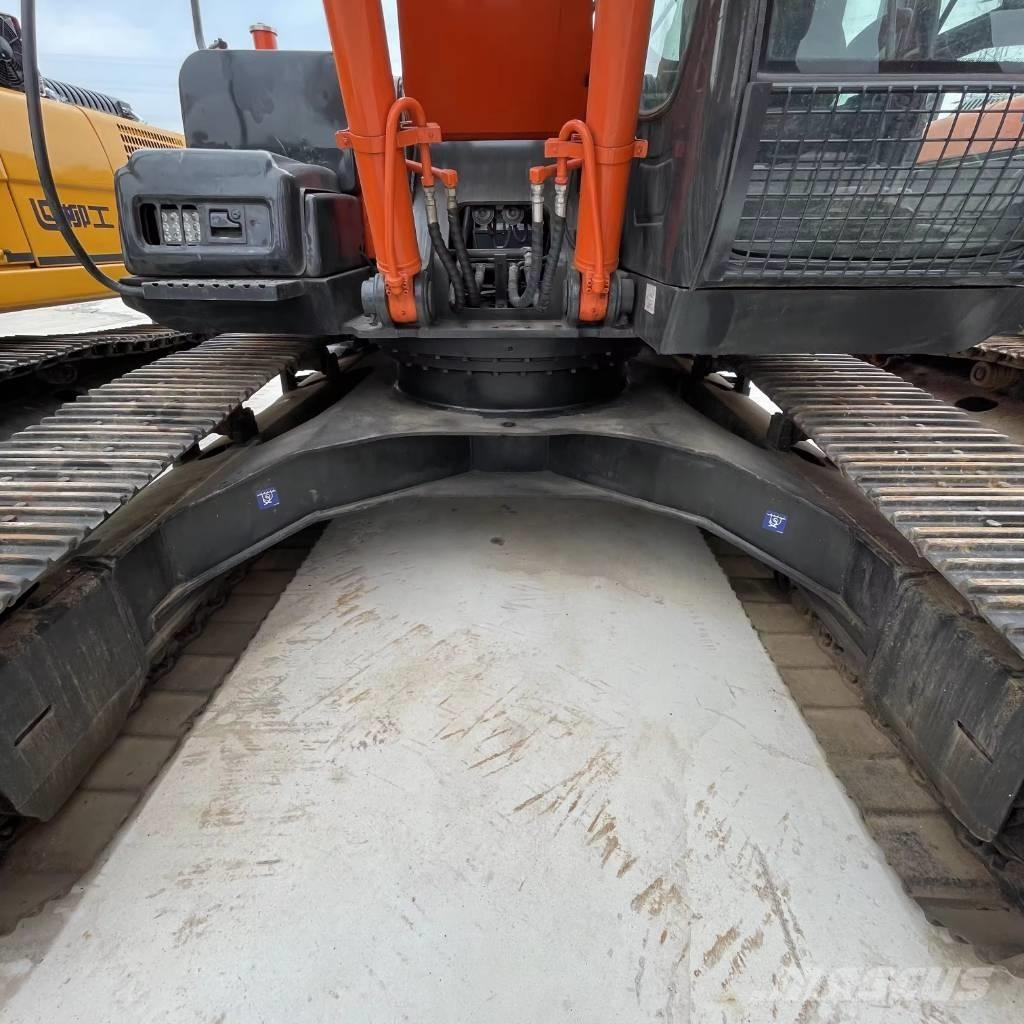 Hitachi ZX 240 Excavadoras sobre orugas