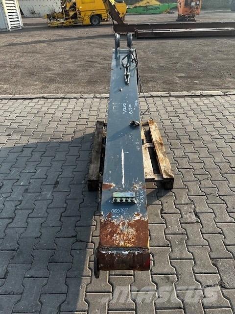 Volvo EC 210 ARM Plataformas y cucharones