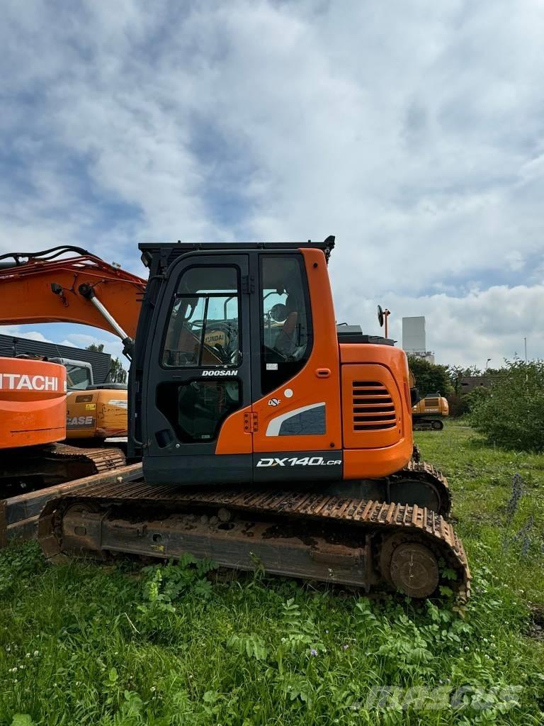 Doosan DX 140 LCR Excavadoras sobre orugas