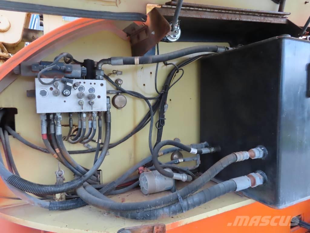 JLG 860 SJ Plataformas con brazo de elevación telescópico