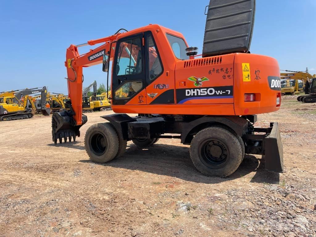 Doosan 150 Excavadoras de ruedas