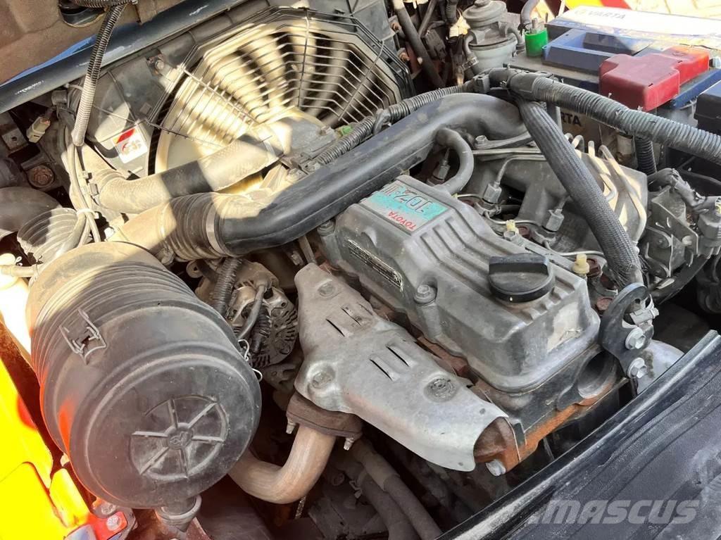 Toyota 52-8FDJF35 Camiones diesel