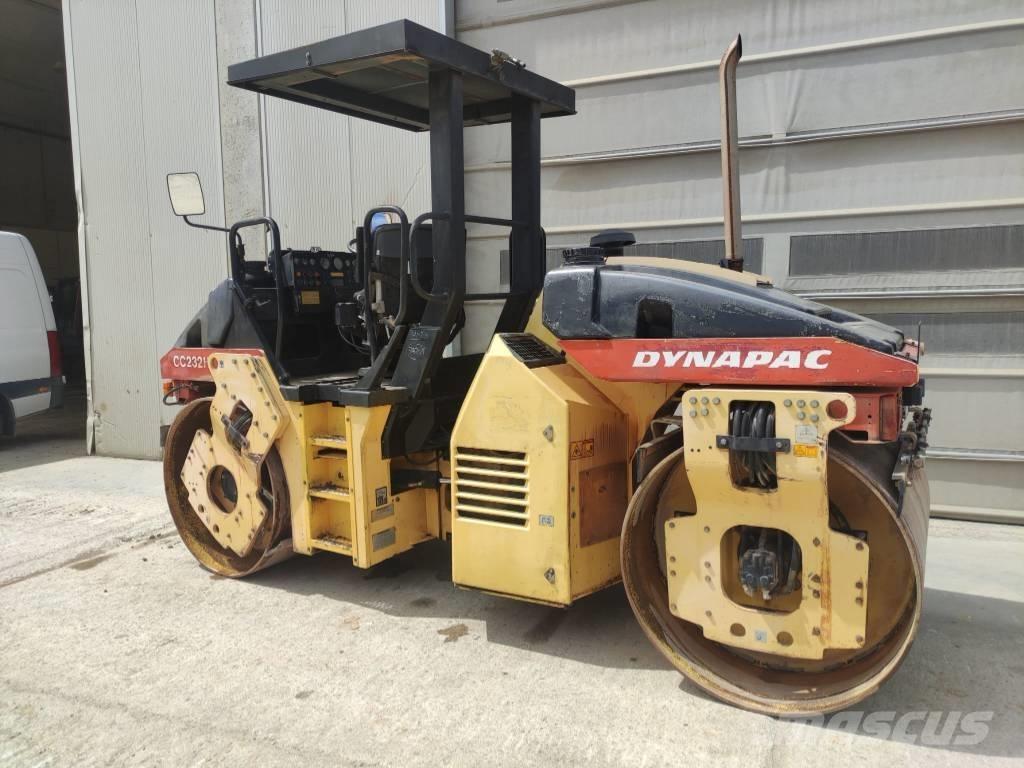 Dynapac CC 232 HF Rodillos de doble tambor