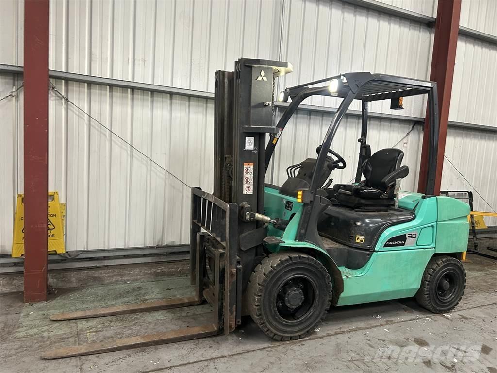 Mitsubishi FD30NT Camiones diesel