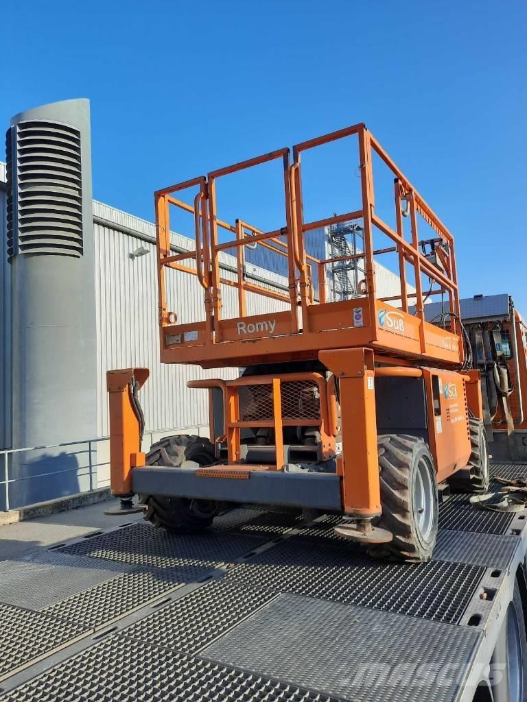 SkyJack SJ 6826 RT Plataformas tijera