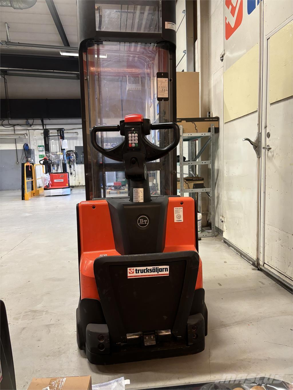 Toyota SWE120 Apiladoras eléctricos