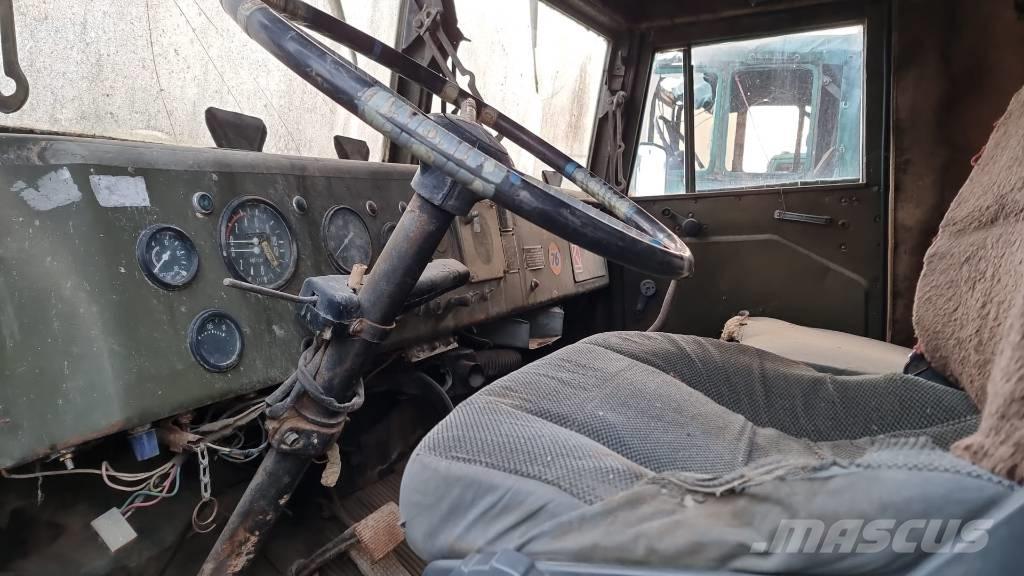 Kraz 255 B 6x6 Bañeras basculantes usadas