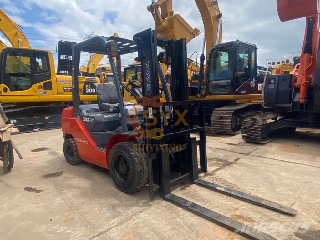 Toyota 30-5 FBL 25 Carretillas telescópicas