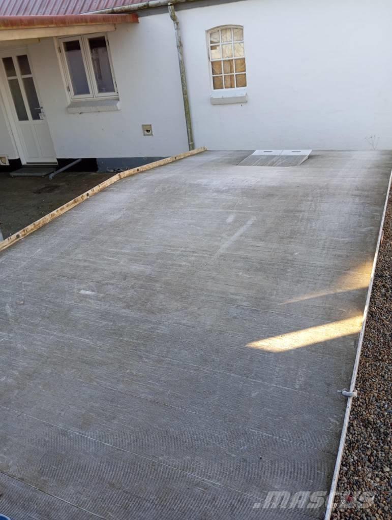 Renault ladbil Furgonetas cerradas