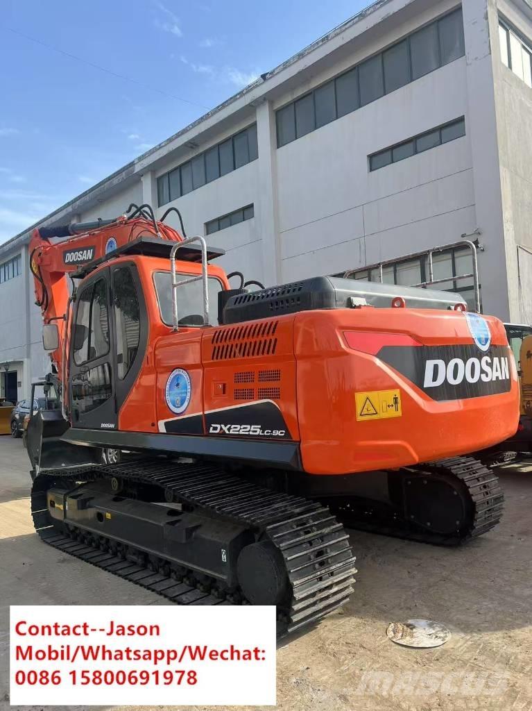Doosan DX 225 LC Excavadoras sobre orugas