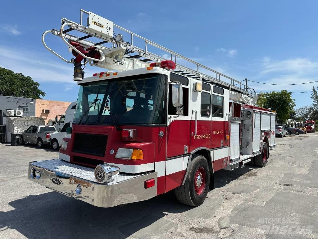  Pierce Quantum Camiones de bomberos