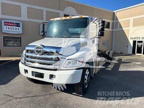 Hino L6 Camiones con chasís y cabina