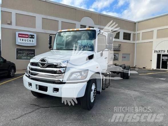 Hino L6 Camiones con chasís y cabina