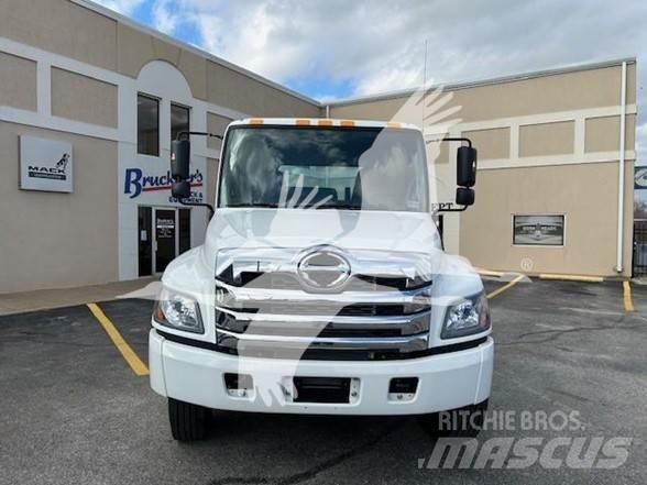 Hino L6 Camiones con chasís y cabina