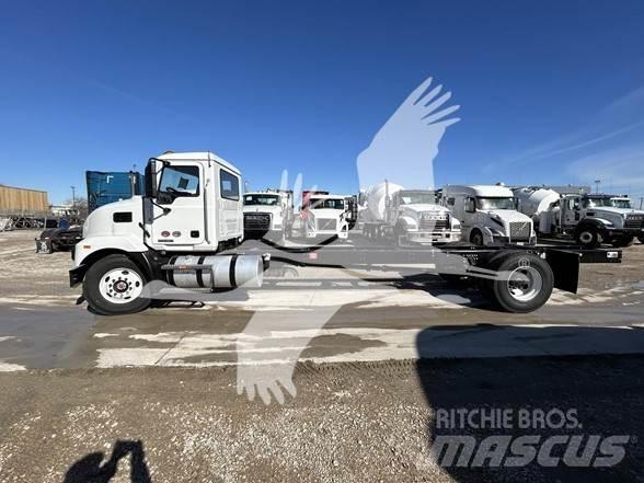 Mack MD6 Camiones con chasís y cabina