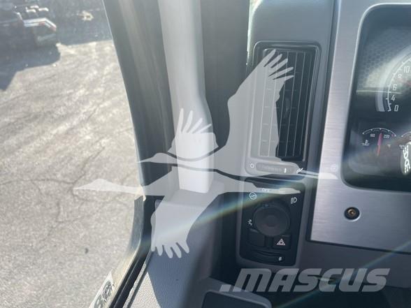 Mack MD6 Camiones con chasís y cabina