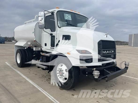 Mack MD7 Camiones cisternas