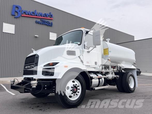 Mack MD7 Camiones cisternas