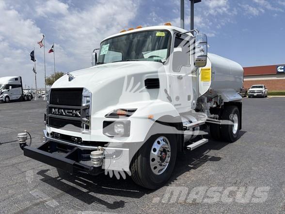 Mack MD7 Camiones cisternas