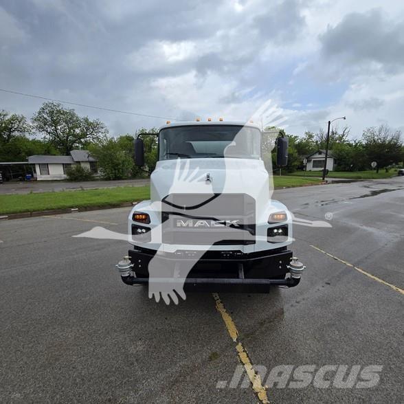 Mack MD7 Camiones cisternas