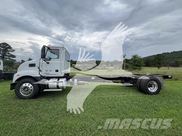 Mack MD7 Camiones con chasís y cabina