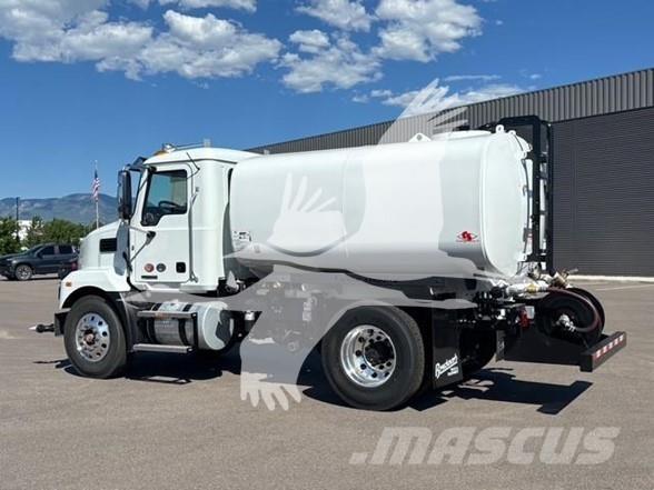 Mack MD7 Camiones cisternas