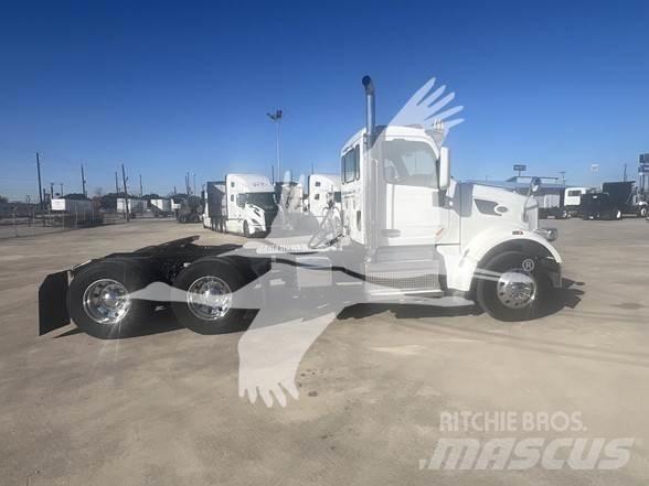 Peterbilt 567 Camiones tractor