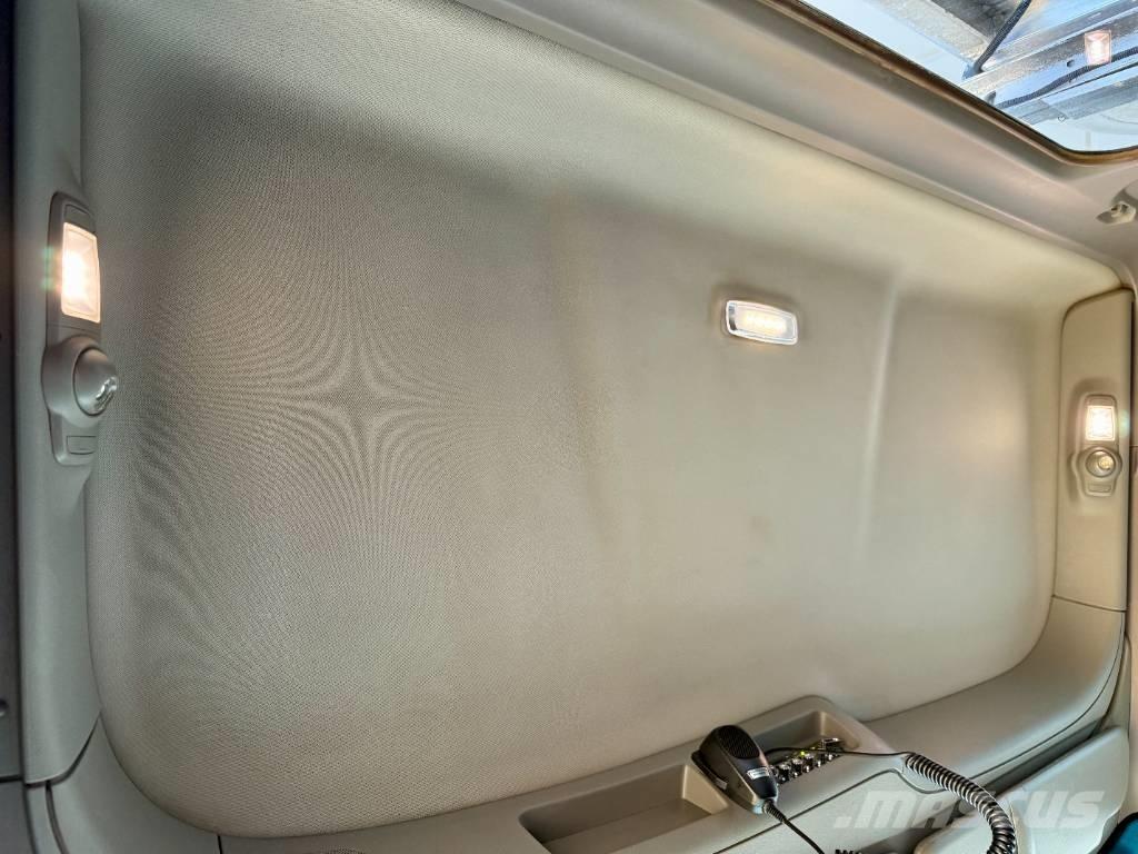 Peterbilt 567 Camiones tractor