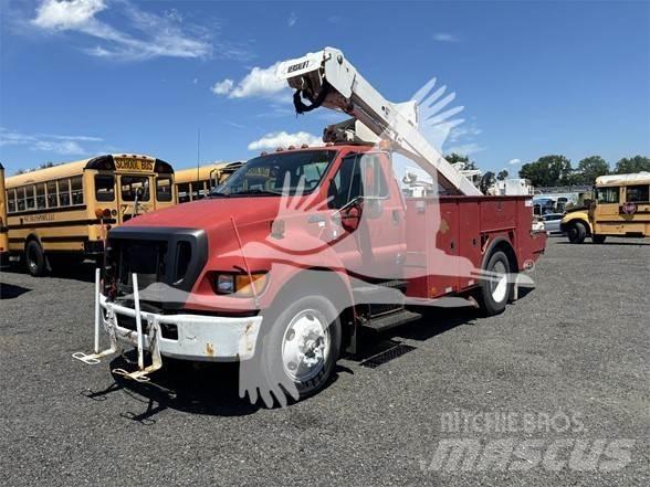 Ford F750 Plataformas sobre camión