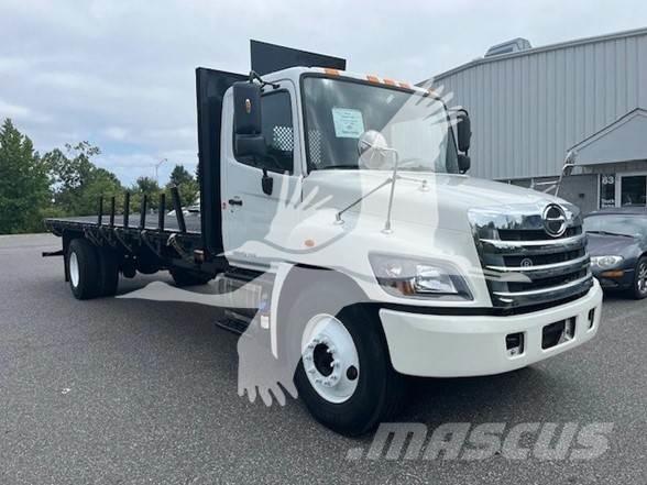 Hino 338 Camiones de cama baja