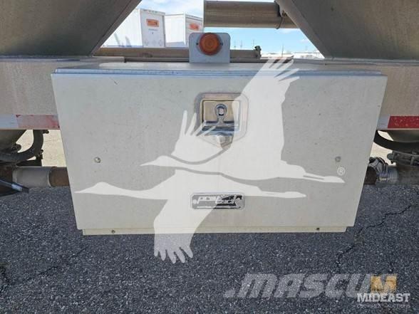 Trail King  Semirremolques cisterna