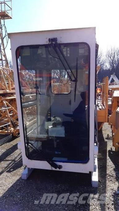 Potain MD 235 J12 Grúas torre