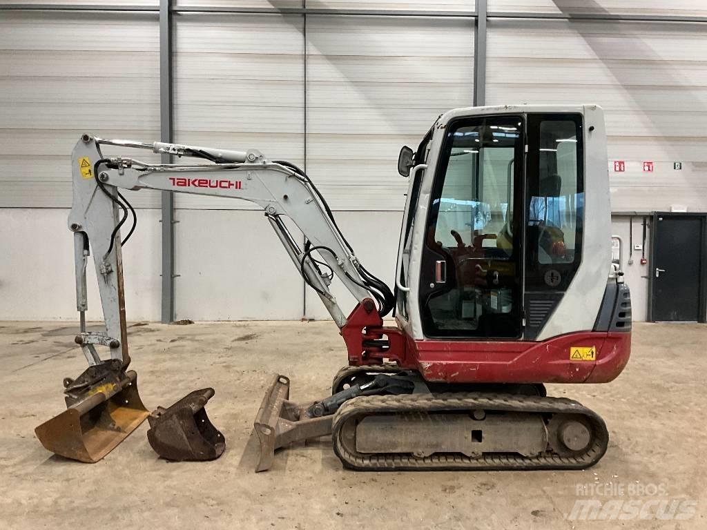 Takeuchi TB 228 Miniexcavadoras