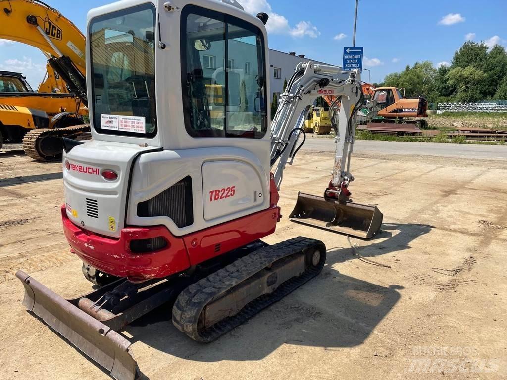 Takeuchi TB225 Miniexcavadoras