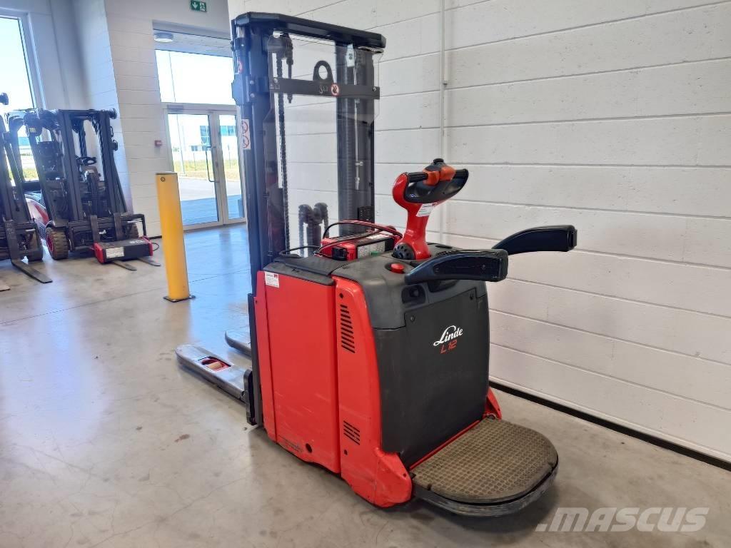 Linde L12AP/133 Apiladoras eléctricos