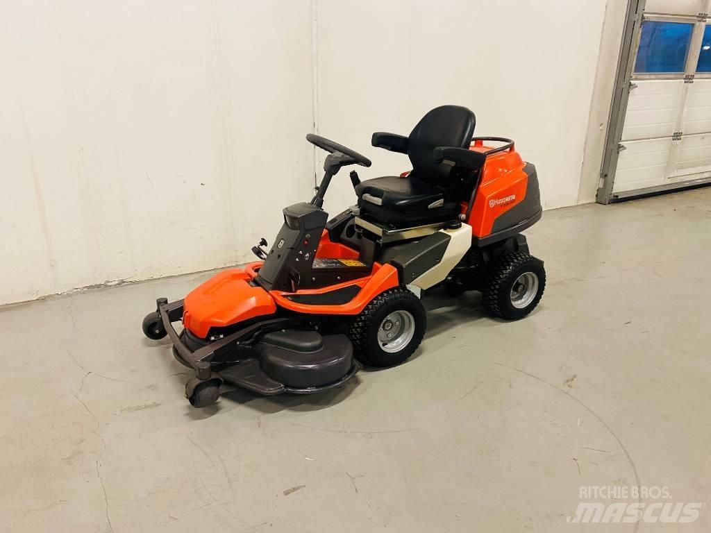 Husqvarna R418Ts AWD Tractores corta-césped