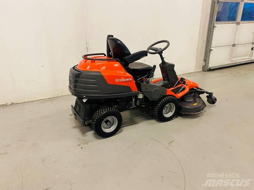 Husqvarna R418Ts AWD Tractores corta-césped